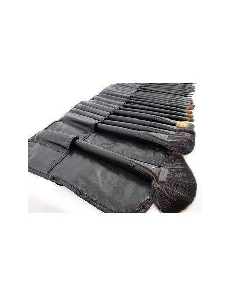 Set de 24 brochas y pinceles para maquillaje profesional Set de 24 brochas y pinceles para maquillaje profesional