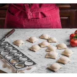 Fantes Jumbo Ravioli Maker, Makes 10-Jumbo Raviolis !!