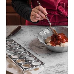 Fantes Jumbo Ravioli Maker, Makes 10-Jumbo Raviolis !!