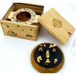 Pesebre de Lujo Dorado una Joya de Navidad 8 figuras con Baño en Oro