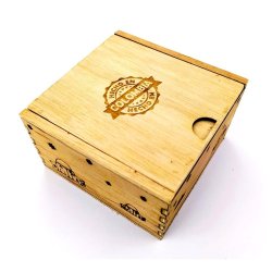 Pesebre de Lujo Dorado una Joya de Navidad 8 figuras con Baño en Oro