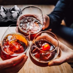 ⭐  Molde De Silicona Para Hacer 4 Diamantes Hielo Whiskey Ice Mold Chocolate Helado