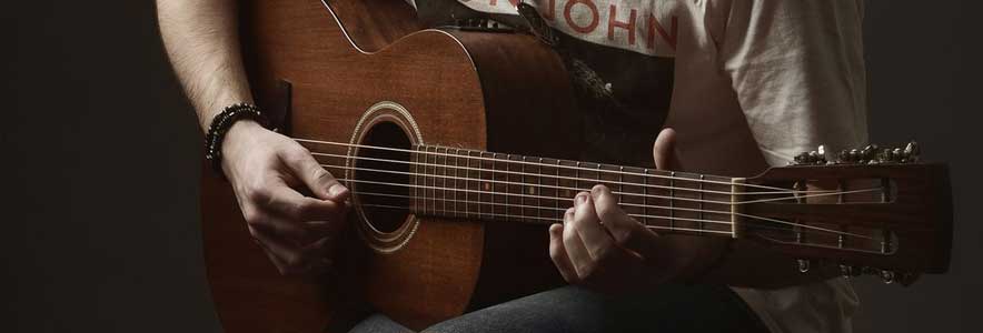 Encuentra instrumentos y art&iacute;culos para aprender, practicar o regalar inspiraci&oacute;n.